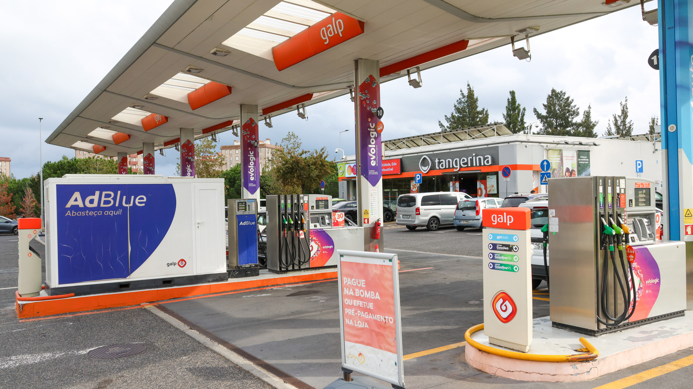 How AdBlue Reduces Emissions and Improves Efficiency