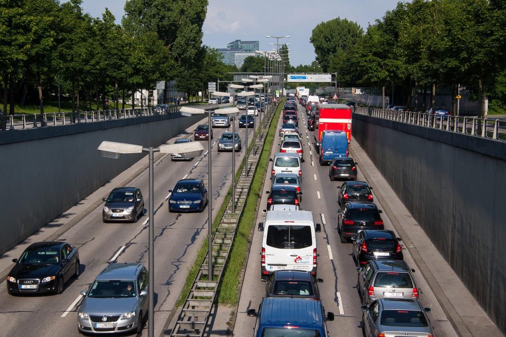 live traffic news
