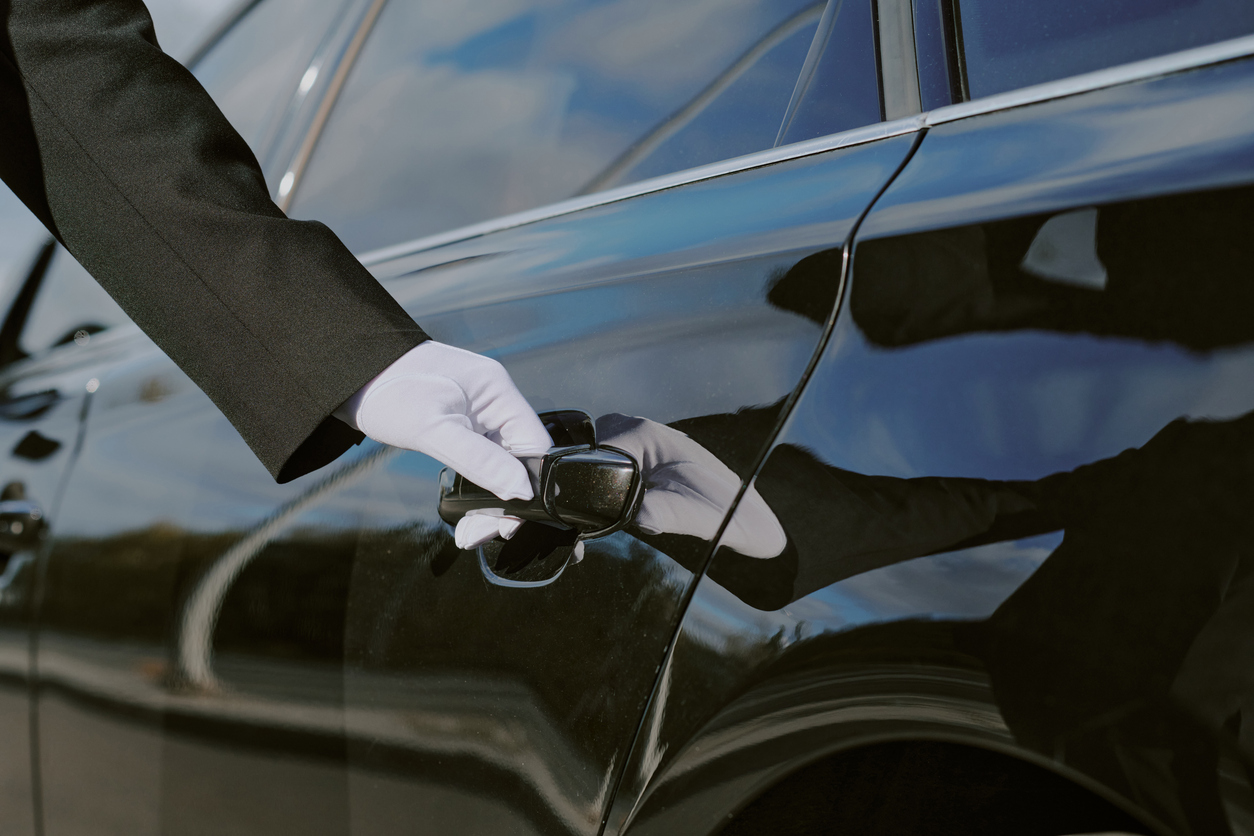 Top Benefits of Booking a VIP Pickup Service in Ghana